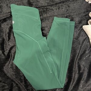 Lululemon leggings 28’ with pockets